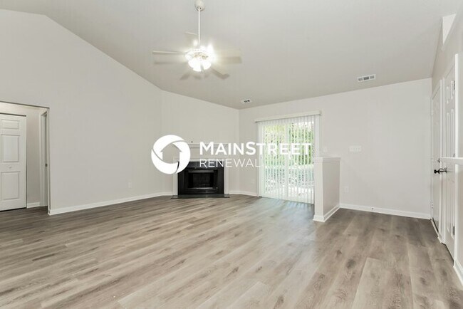 Photo - 3 Bedroom Pet-Friendly Home in GREENSBORO, NC with Main Street Renewal