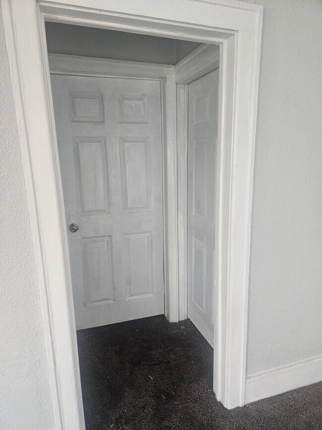 Photo - 15804 Belden St