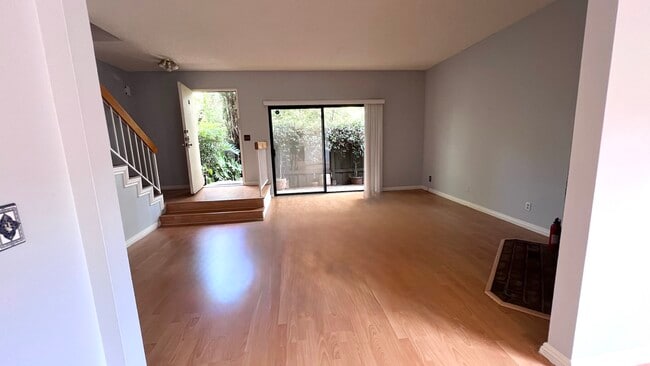 Photo - 15061 Sherman Way