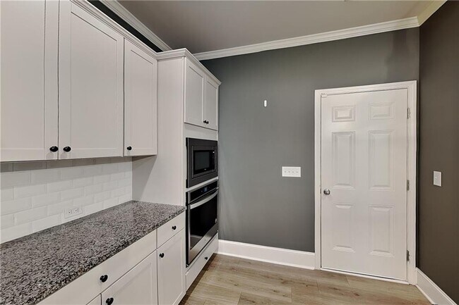 Photo - 6945 Daylily Ln
