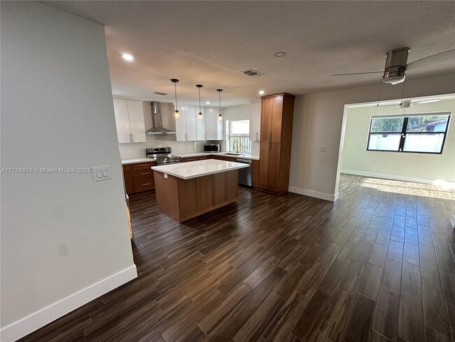 Photo - 5209 Cleveland St