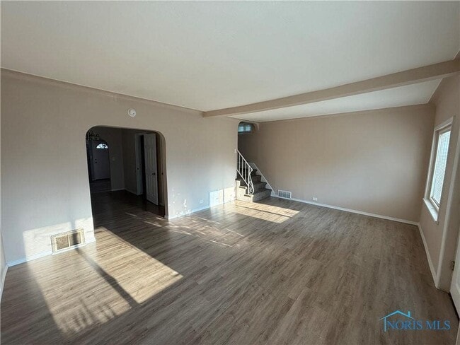 Photo - 3319 Maple St