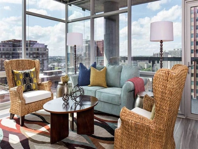 Photo - Eight O Five