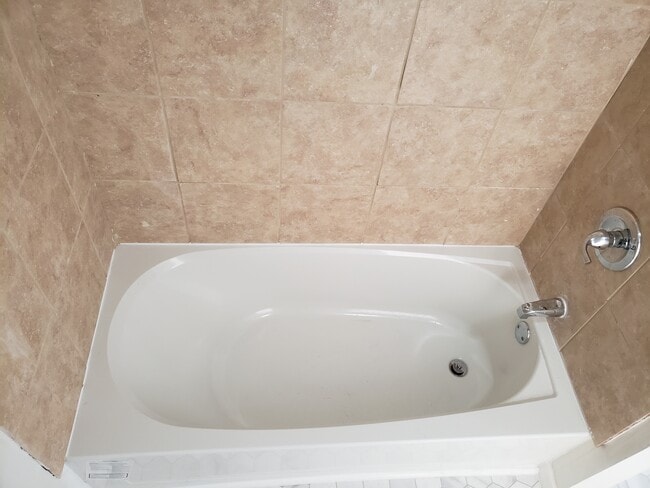 Photo - 631 E Monroe St Unit 1