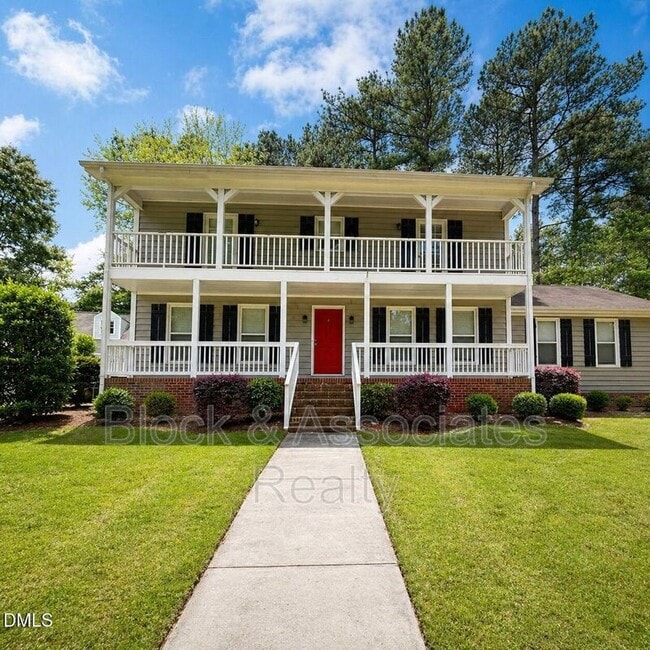 Building Photo - 200 Westbrook Dr
