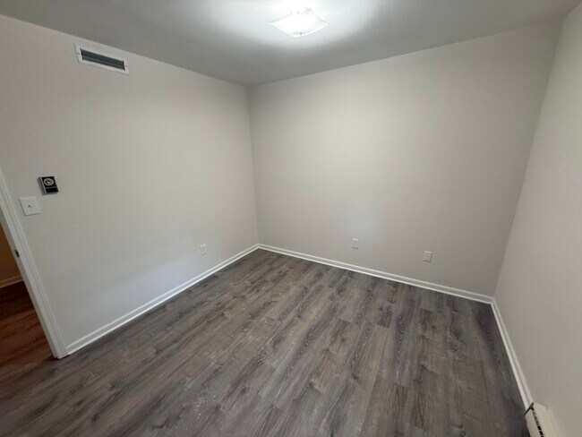 Photo - 3306 Belle Meade Dr