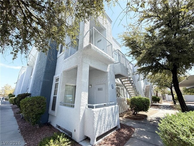 Building Photo - 2201 Ramsgate Dr Unit 225