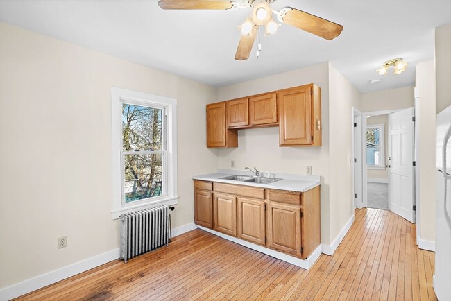 Photo - 78 Essex St Unit 2