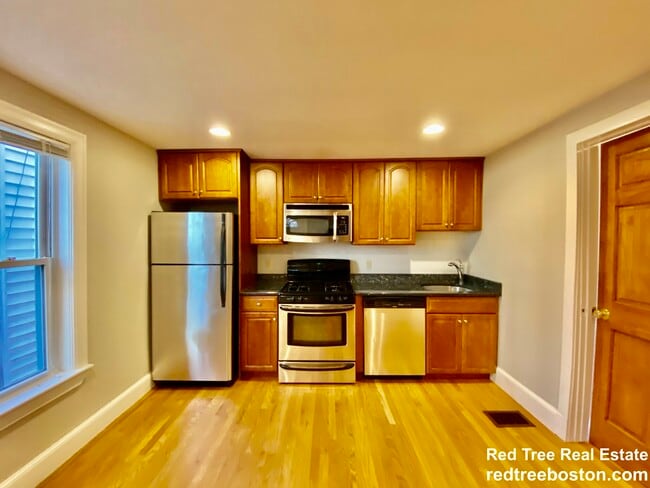 Photo - 428 Franklin St Unit 1L