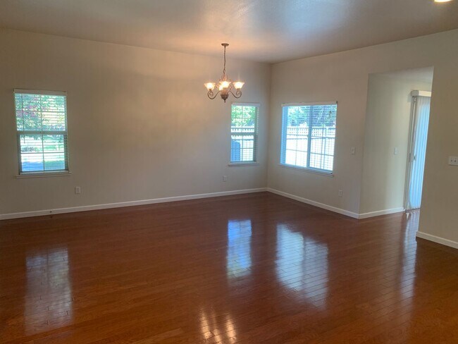 Photo - Beautiful 2 Bedroom 2 Bath Redbridge Cottage