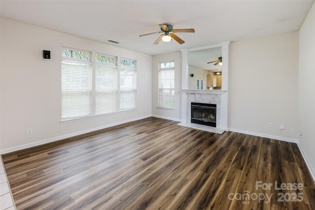 Photo - 16017 Woodcote Dr