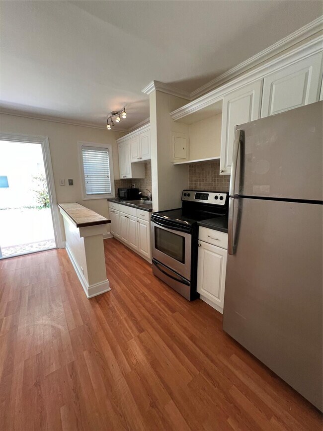 Photo - 1325 NE 5th Terrace Unit 2