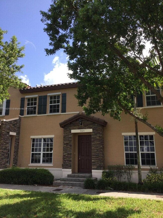 Building Photo - 9525 SW 171st Ct Rental