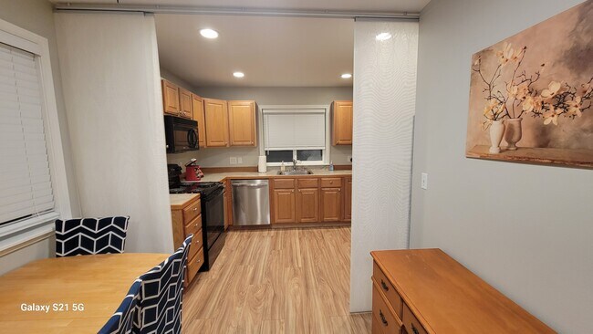 Photo - 3413 Elwood Dr W