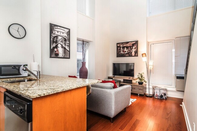 Photo - 1061 Rue St-Alexandre Unit SI ID1261758P