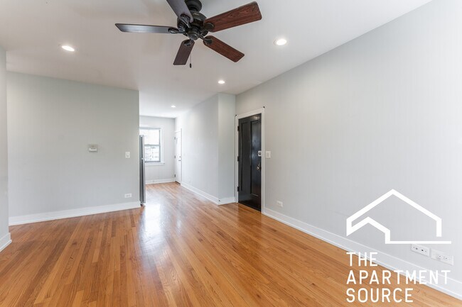 Photo - 4549 N Leavitt St Unit 3