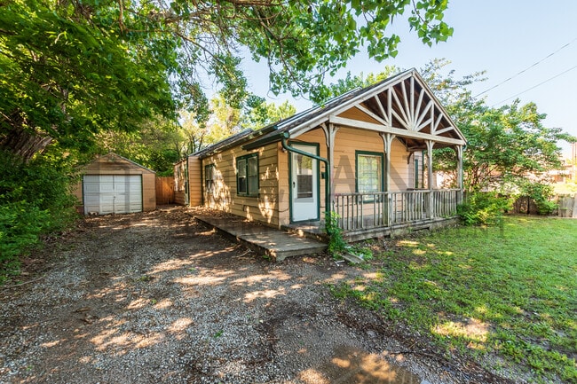 Photo - 1303 W 33rd St S