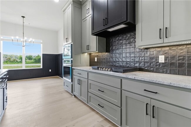 Photo - 980 Trestle Ln