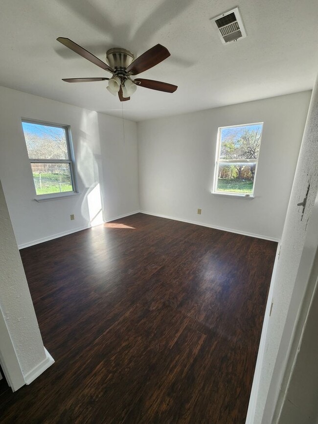 Photo - 3/2 on Corner Lot in Burnet