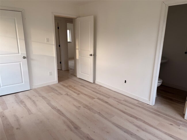 Photo - 8015 Howton St