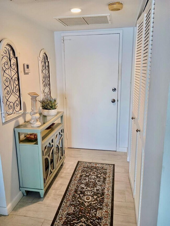 Photo - 11111 Biscayne Blvd Unit 16C