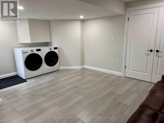 Photo - 153 Queens Dr