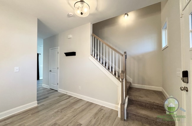 Photo - 8043 Gladeside Wy