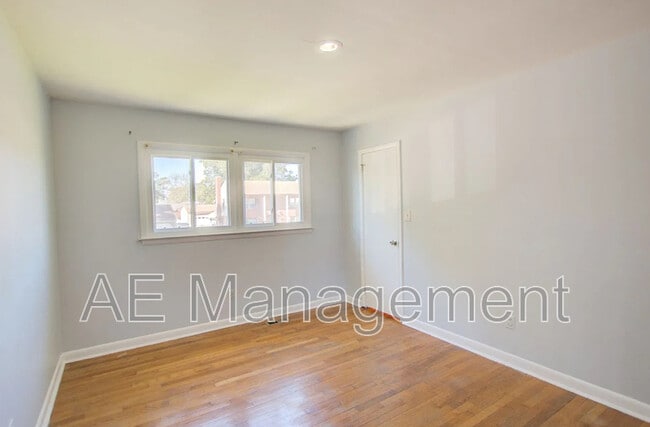 Photo - 1373 Coral Pl