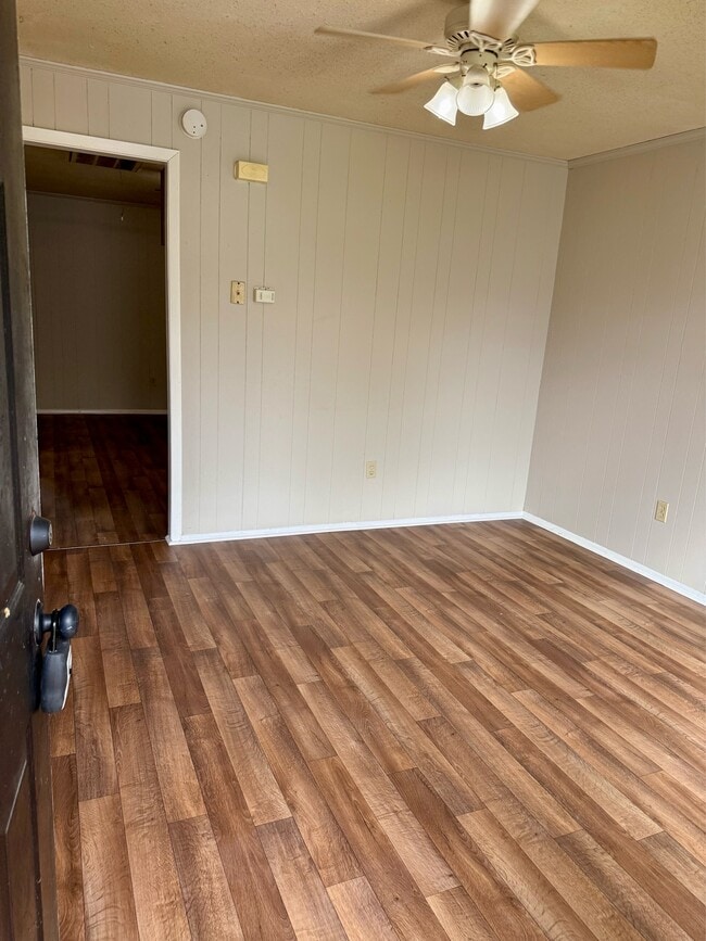 Photo - 103 Dorman Ave