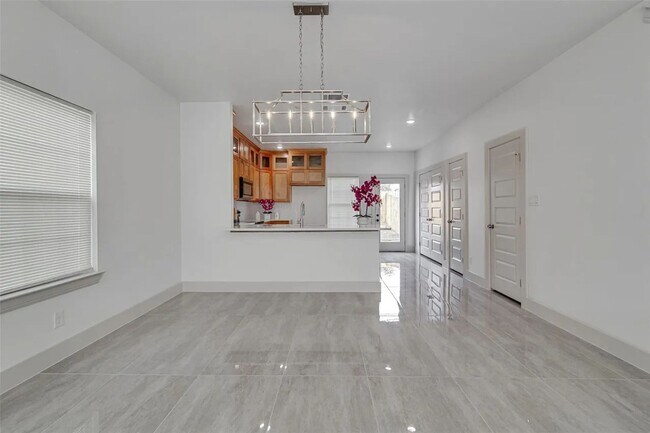 3155 N Glen Garden Dr