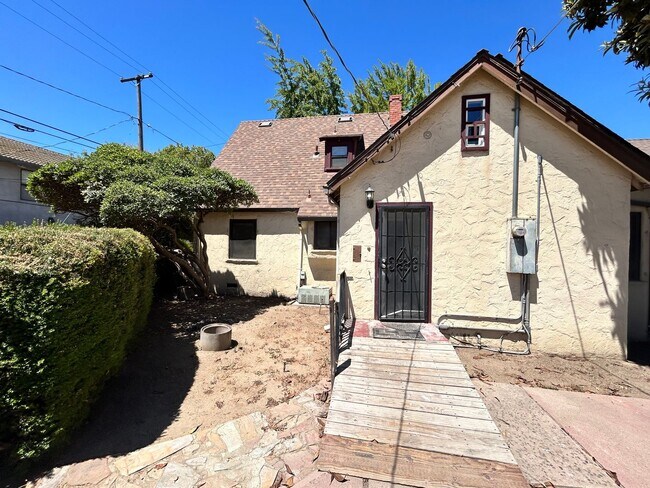 Photo - 4 Bedroom/2 Bath Modesto Ca