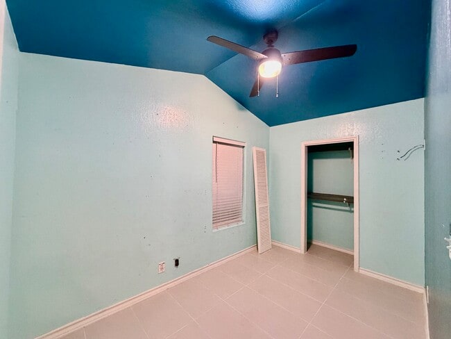 Photo - 3229 Sarita St