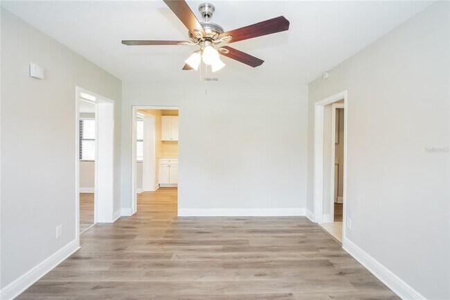 Photo - 832 Bethune Dr