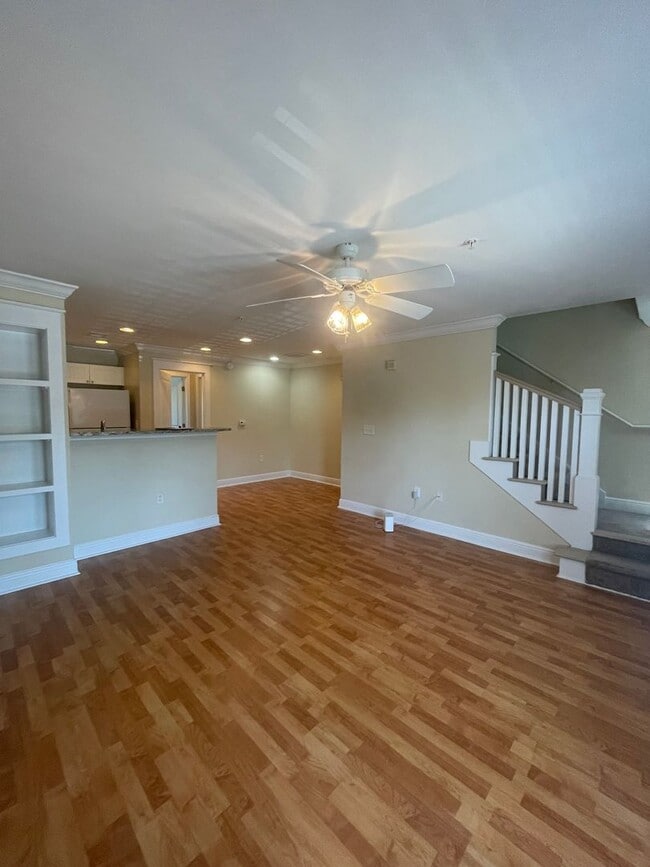 Photo - 17-1725 Zhao Unit 1725 C - C