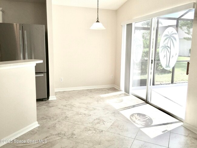 Photo - 974 Villa Dr