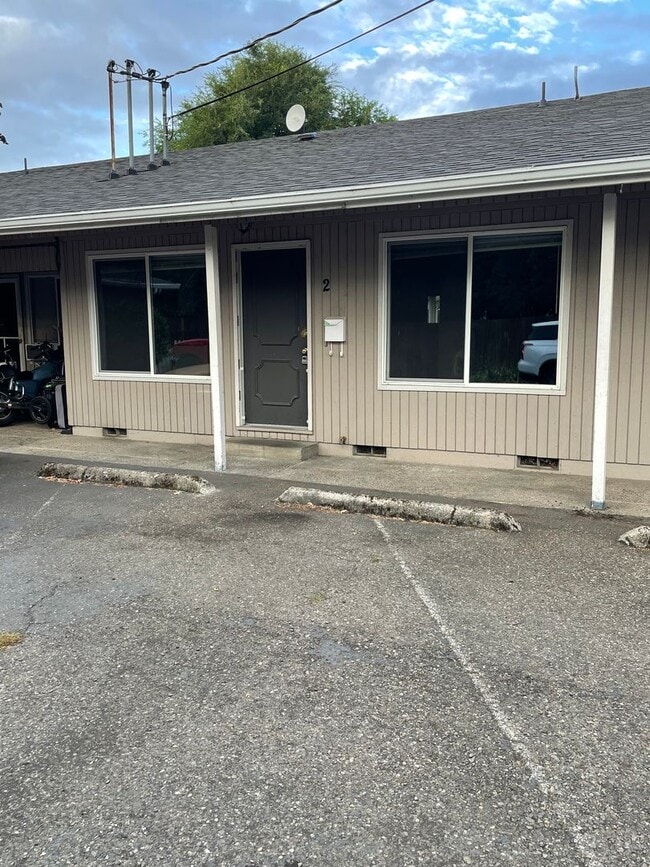Photo - Pet Friendly 2 Bedroom in Lebanon! Unit #2
