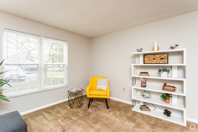 1BR, 1BA - 724 SF