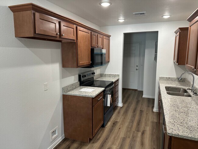 Photo - 603 E Wolf St