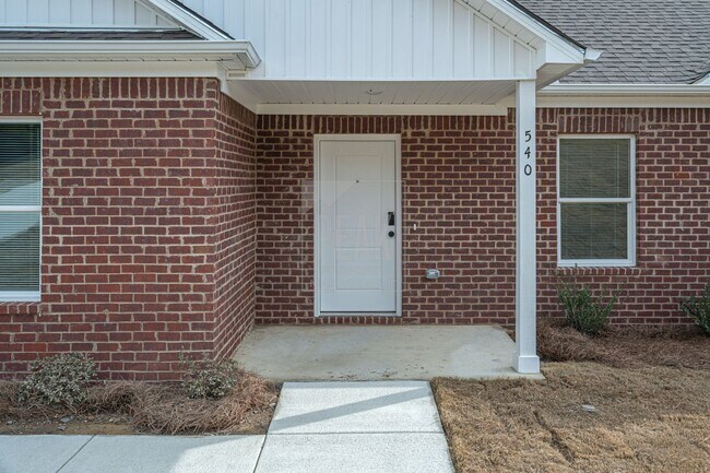 540 Woodland Cir
