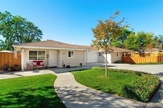 Building Photo - Vineyard Road Unit 790 Rental