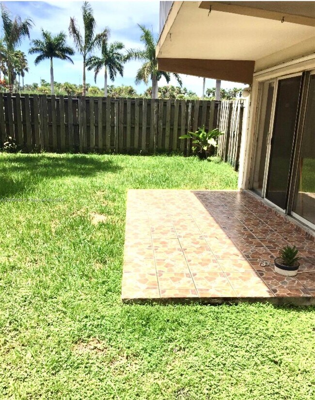 Photo - 7701 SW 88th St Unidad B128