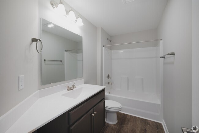 Photo - 755 Charter Dr