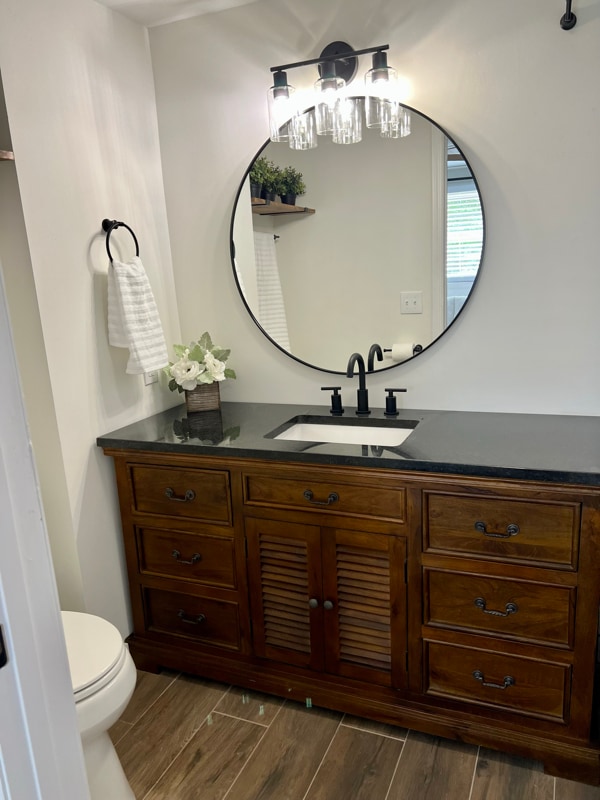 Photo - 736 Everett Rd