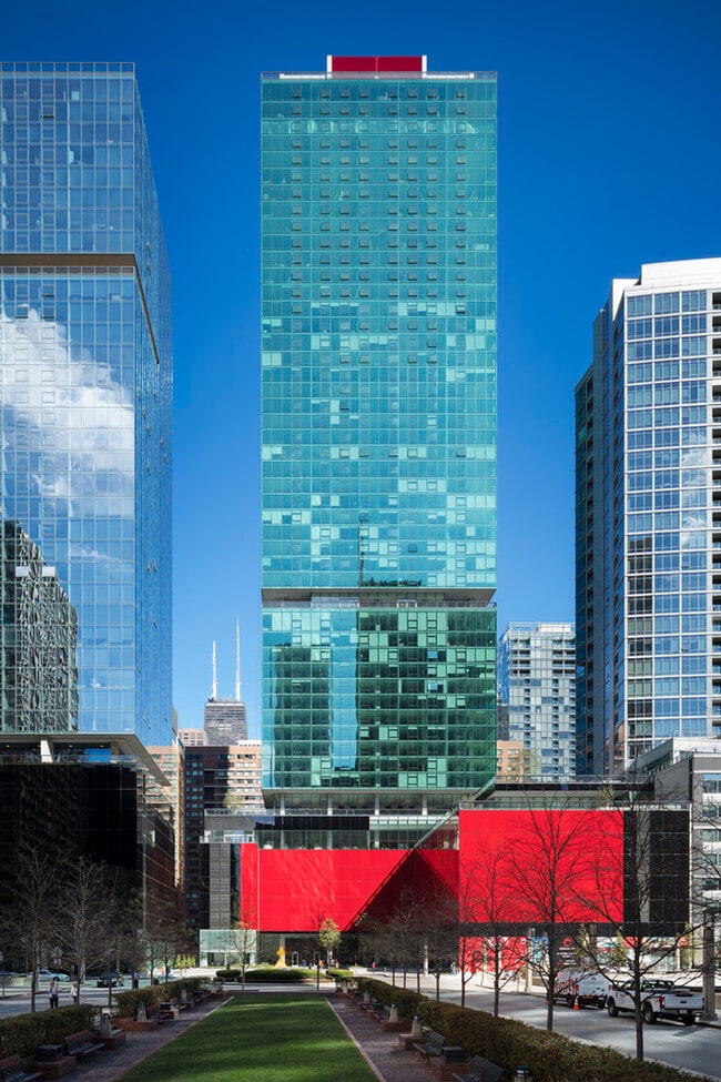 Building Photo - 220 E Illinois St Unit PH-5202