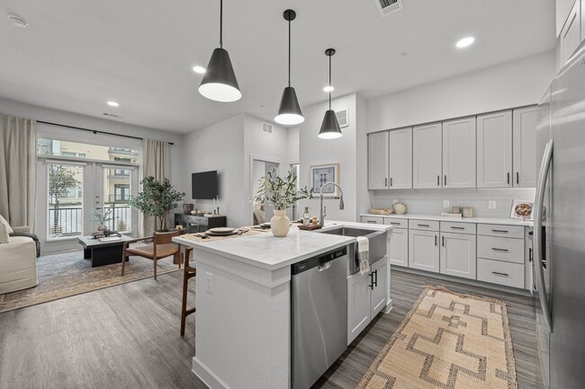 Building Photo - Junewood