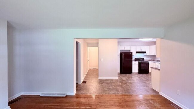 Photo - Venetian Hills Hidden Gem! 3 Bed - 2 Bath Near Fort McPherson, Available NOW!