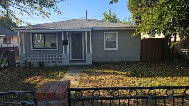 Photo - Two Bed One Bath Home with Shed and large ...