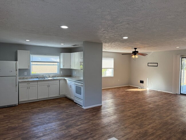 Photo - 2Bedroom 2 Bath Single Family Home W/1 Car Garage