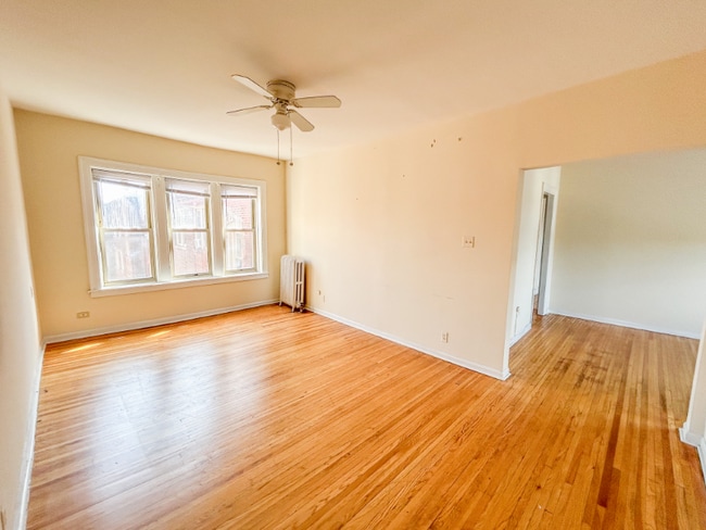 Photo - 6540 N Lakewood Ave Apartment Unit 2
