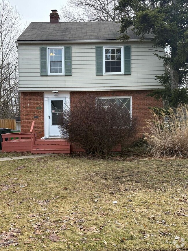 Building Photo - Charming 3 Bedroom Home in South Euclid